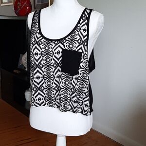 NEW Xhilaration top  